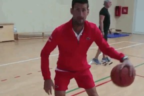  德约科维奇在掘金比赛中高光表现，势不可挡引发热议！-ky直播赛事